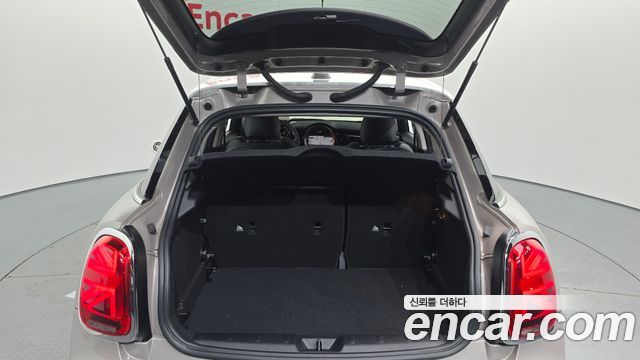 Mini Cooper 2024 — photo 24