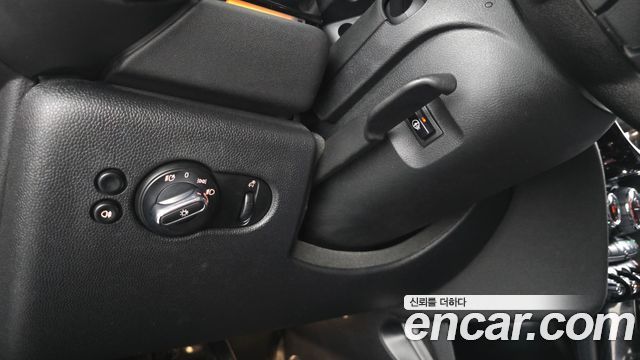 Mini Cooper 2024 — photo 25