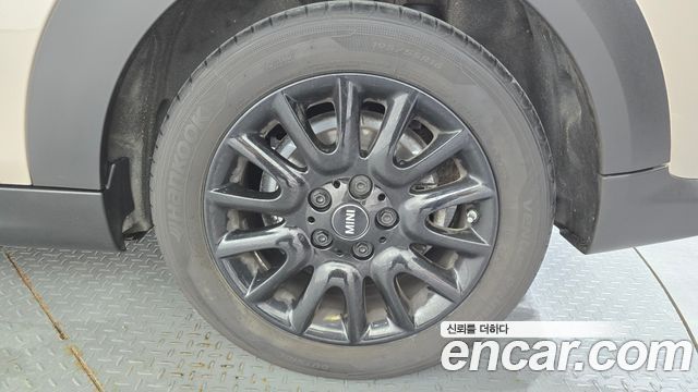 Mini Cooper 2024 — photo 7