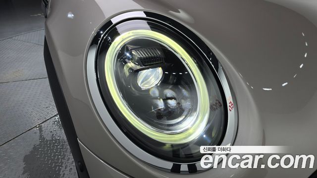 Mini Cooper 2024 — photo 8
