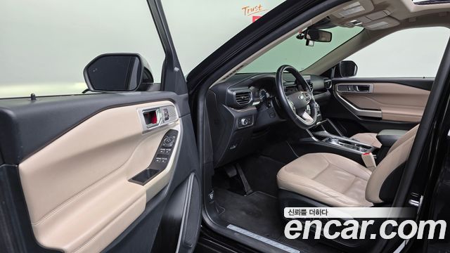 Ford Explorer 2020 — photo 13