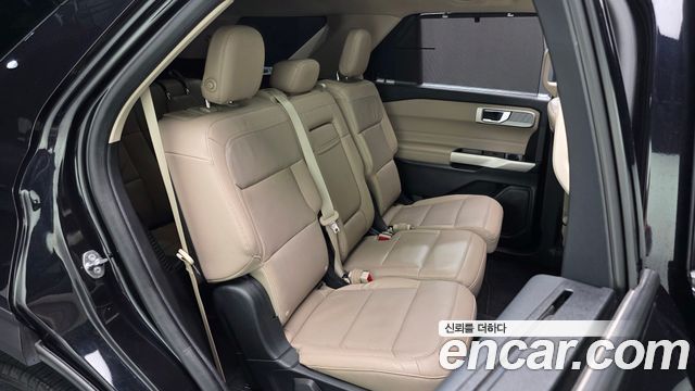 Ford Explorer 2020 — photo 17