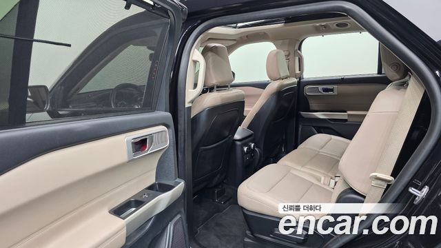 Ford Explorer 2020 — photo 18