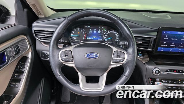 Ford Explorer 2020 — photo 19
