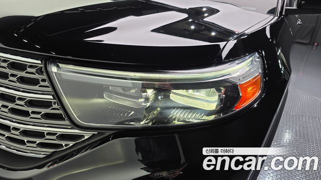 Ford Explorer 2020 — photo 8