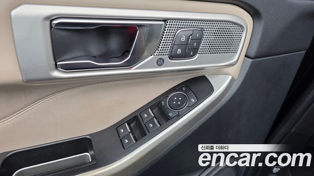 Ford Explorer 2020 — photo 29