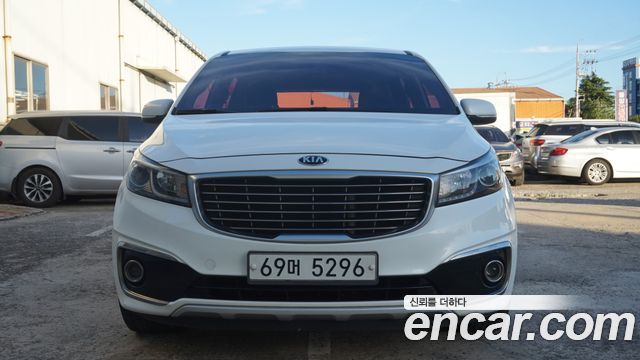Kia Canival 2015 — photo 3