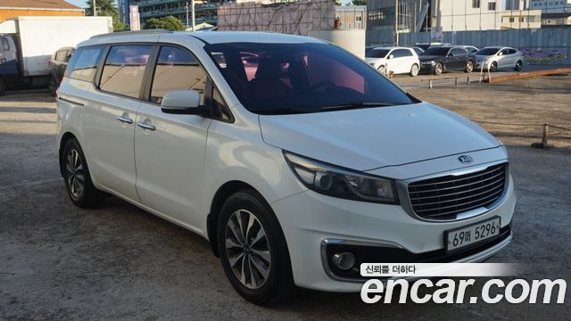 Kia Canival 2015 — photo 4