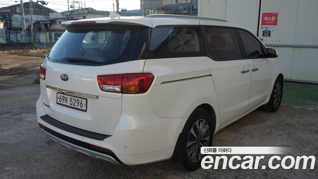 Kia Canival 2015 — photo 6
