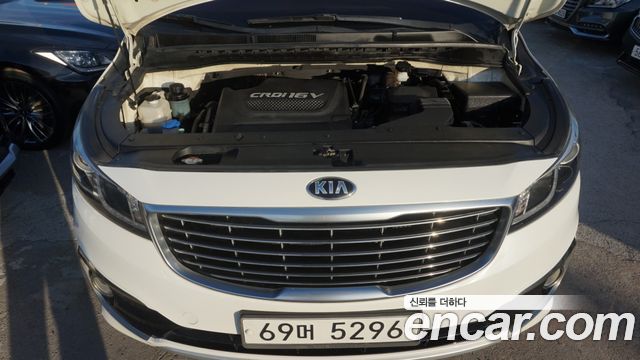 Kia Canival 2015 — photo 20