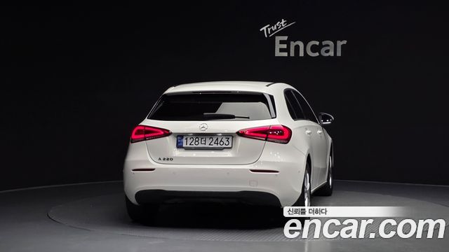 Mercedes-Benz A-Class 2019 — photo 4