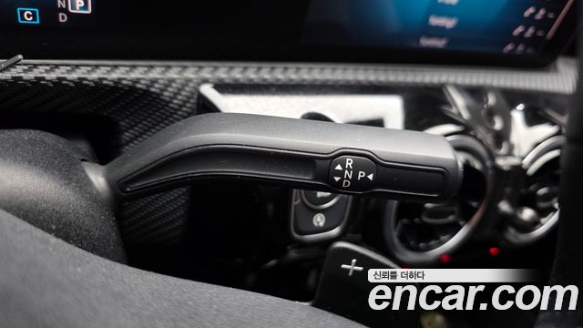 Mercedes-Benz A-Class 2019 — photo 12