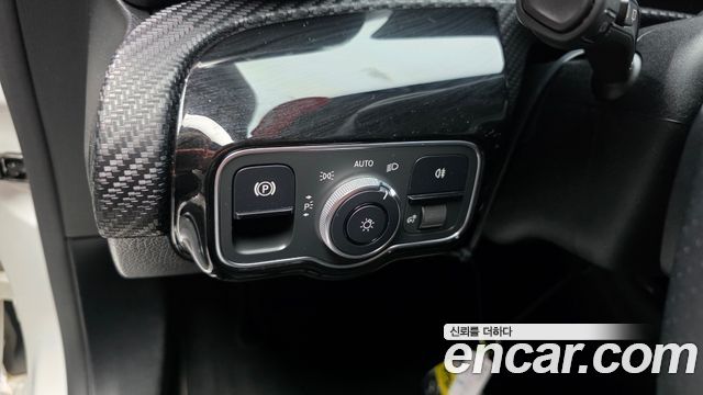Mercedes-Benz A-Class 2019 — photo 24