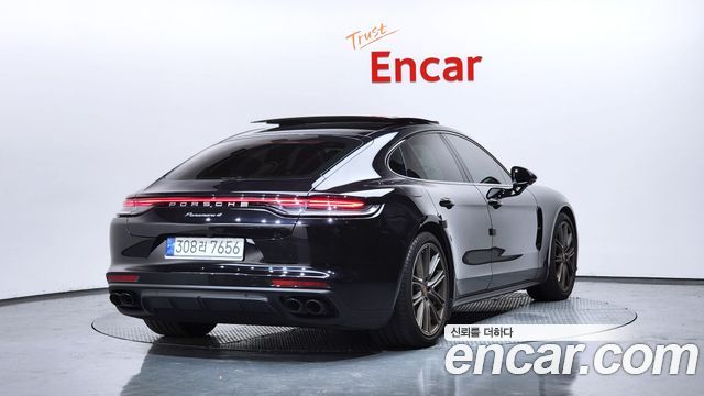 Porsche Panamera 2023 — photo 2