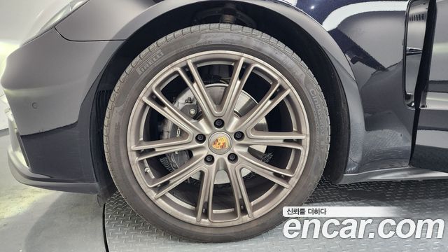 Porsche Panamera 2023 — photo 5