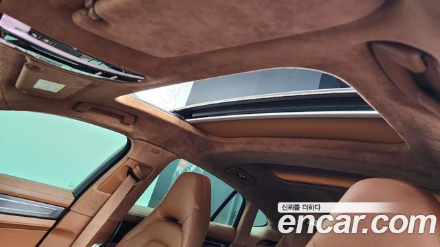 Porsche Panamera 2023 — photo 24