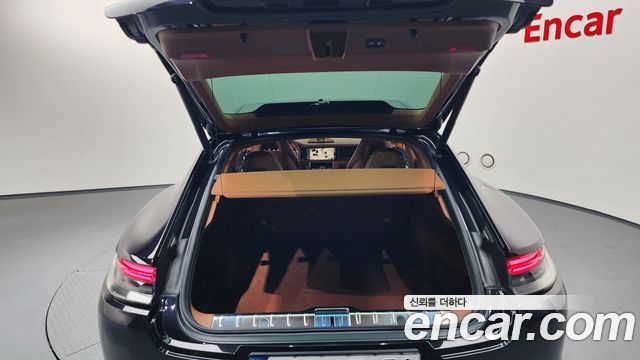 Porsche Panamera 2023 — photo 26