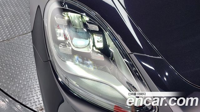 Porsche Panamera 2023 — photo 8