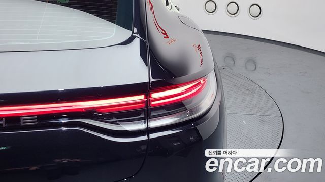 Porsche Panamera 2023 — photo 9