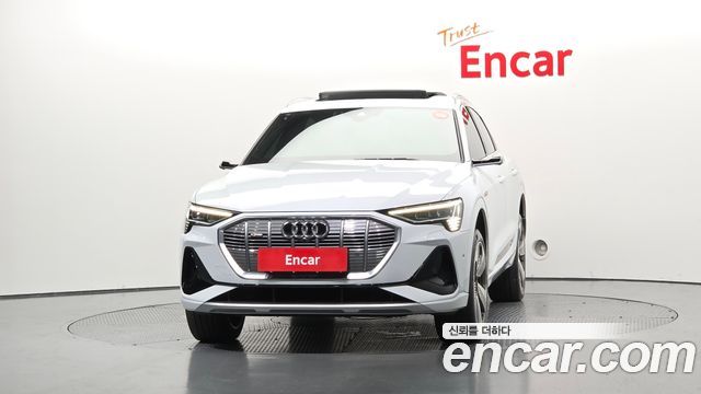 Audi e-tron 2022 — photo 3