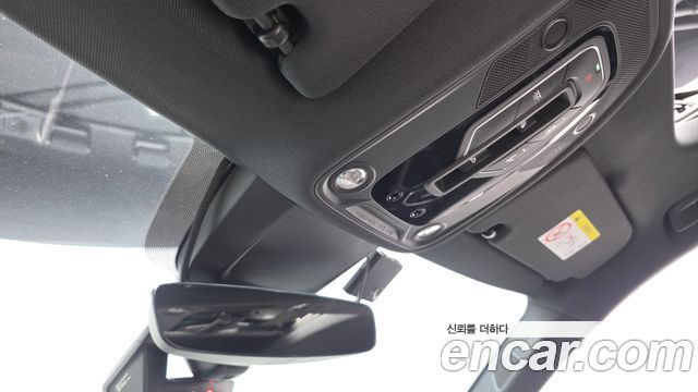 Audi e-tron 2022 — photo 32