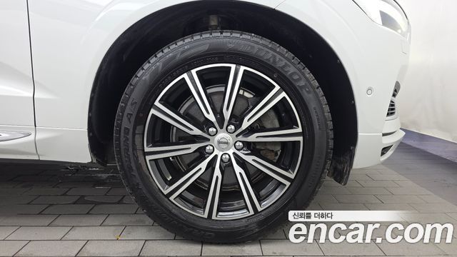 Volvo XC60 2018 — photo 7