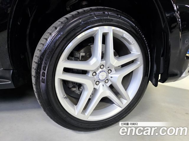 Mercedes-Benz GL-Class 2014 — photo 19