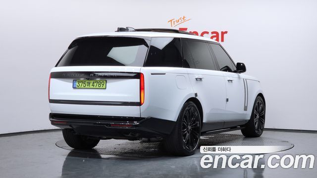 Land Rover Range Rover 2025 — photo 2