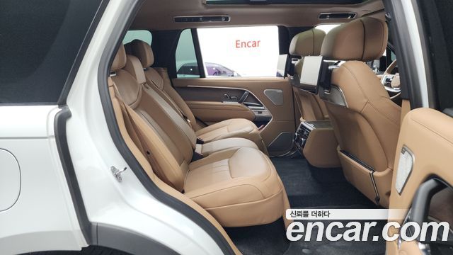 Land Rover Range Rover 2025 — photo 17