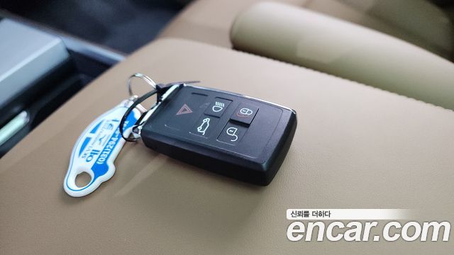 Land Rover Range Rover 2025 — photo 22