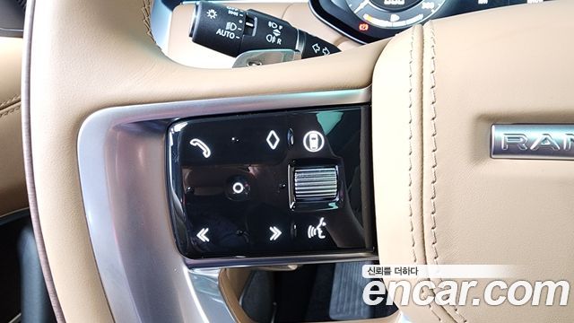 Land Rover Range Rover 2025 — photo 23