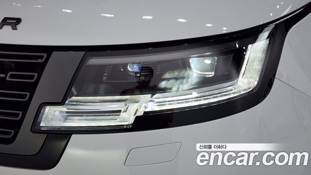 Land Rover Range Rover 2025 — photo 8