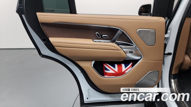 Land Rover Range Rover 2025 — photo 15
