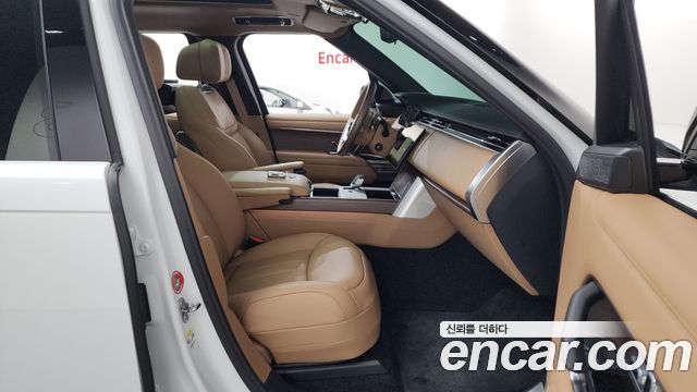 Land Rover Range Rover 2025 — photo 16