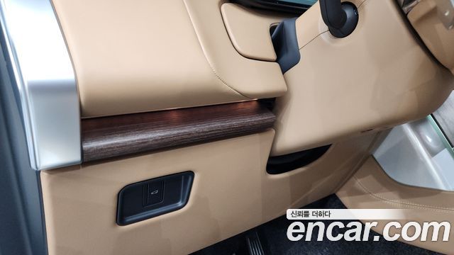 Land Rover Range Rover 2025 — photo 30