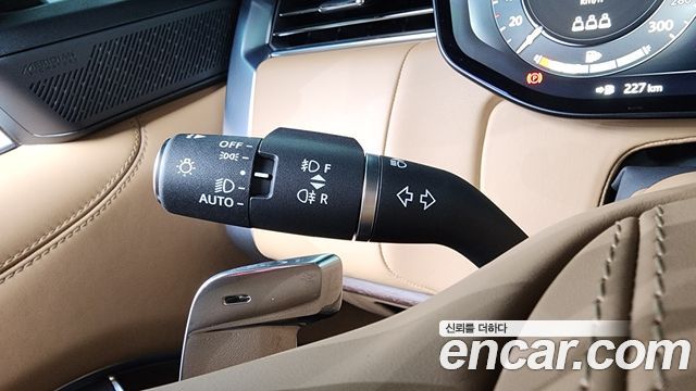 Land Rover Range Rover 2025 — photo 36