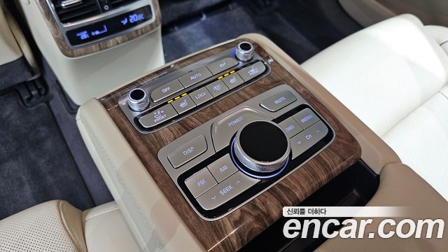 Kia K9 2019 — photo 25
