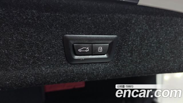 BMW 3-Series 2025 — photo 19