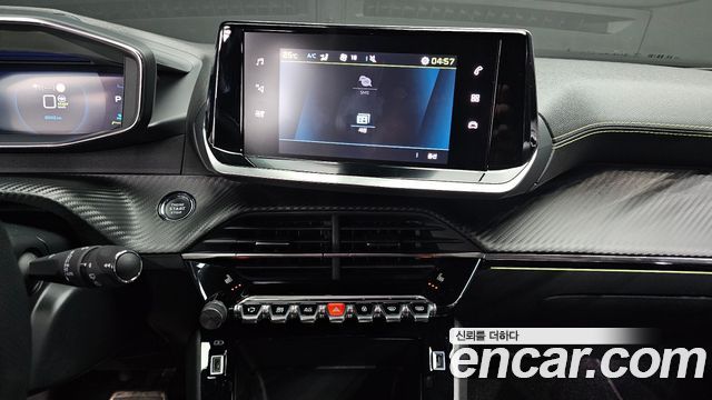 Peugeot 2008 2023 — photo 20