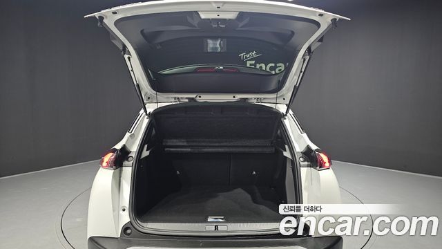 Peugeot 2008 2023 — photo 26