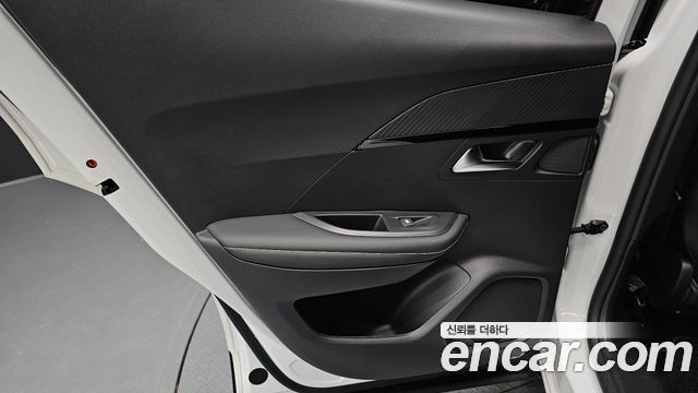 Peugeot 2008 2023 — photo 15