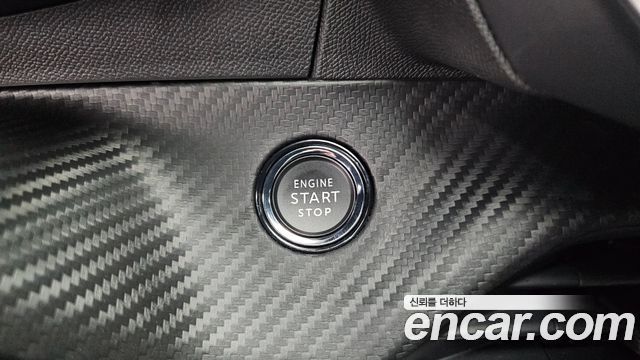 Peugeot 2008 2023 — photo 31