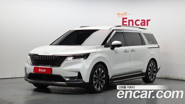 Kia Canival 2023 — photo 1
