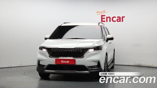 Kia Canival 2023 — photo 3
