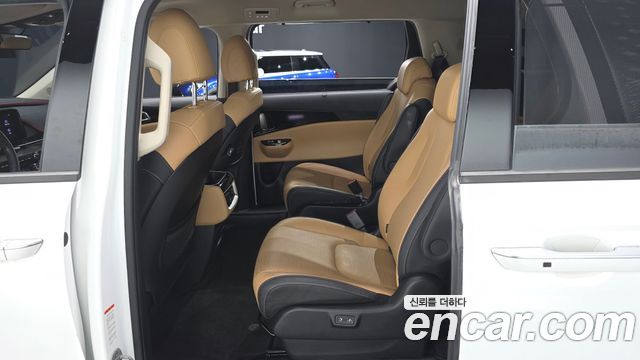 Kia Canival 2023 — photo 12