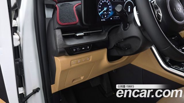 Kia Canival 2023 — photo 13