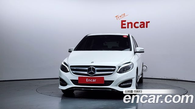 Mercedes-Benz B-Class 2018 — photo 3
