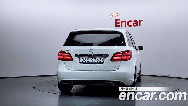 Mercedes-Benz B-Class 2018 — photo 4