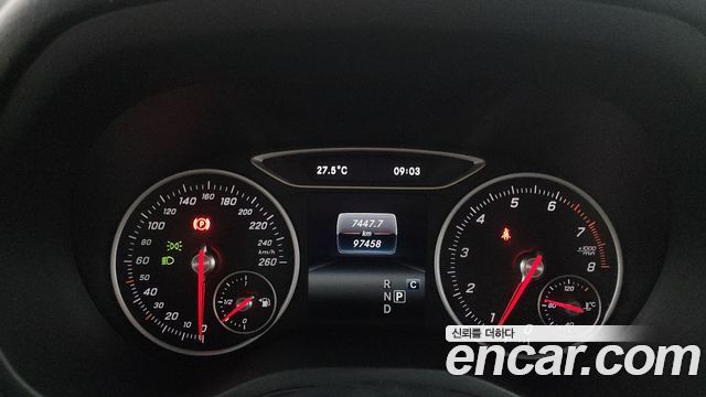 Mercedes-Benz B-Class 2018 — photo 11