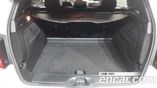 Mercedes-Benz B-Class 2018 — photo 22